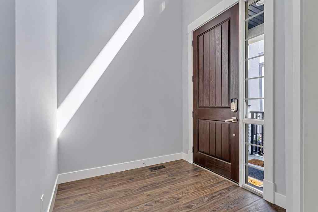 MLS® A2251198 - 197 Kinniburgh Circle  in Kinniburgh North Chestermere, Residential