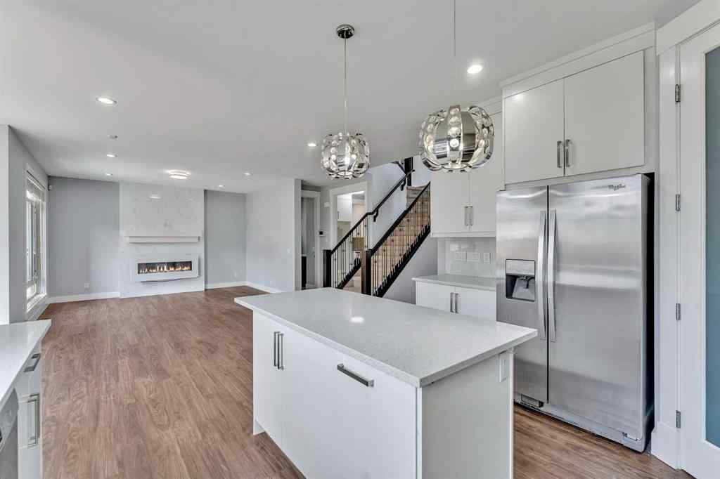 MLS® A2251198 - 197 Kinniburgh Circle  in Kinniburgh North Chestermere, Residential