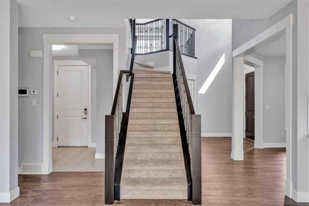 MLS® A2251198 - 197 Kinniburgh Circle  in Kinniburgh North Chestermere, Residential