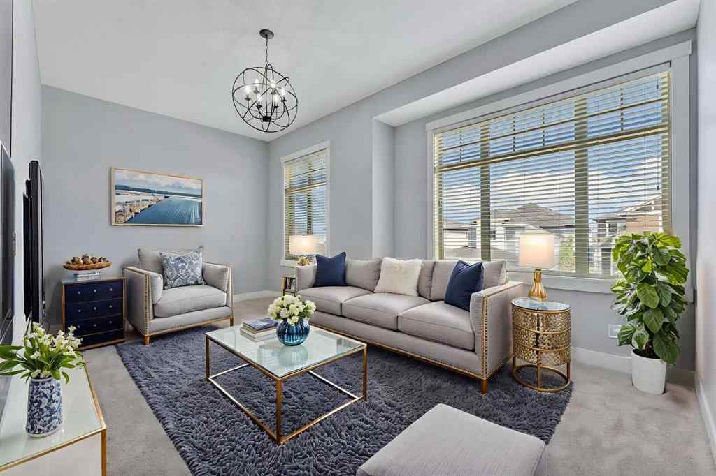 MLS® A2251198 - 197 Kinniburgh Circle  in Kinniburgh North Chestermere, Residential