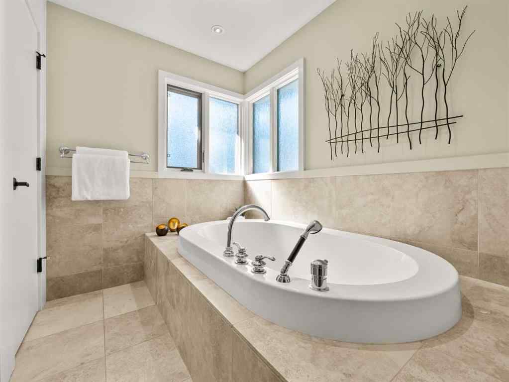 MLS® A2251218 - 2716 Carleton Street SW in Upper Mount Royal Calgary, Residential