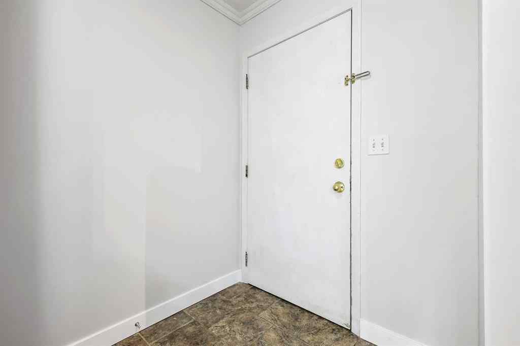 MLS® A2251225 - Unit #305 732 57 Avenue SW in Windsor Park Calgary, Residential
