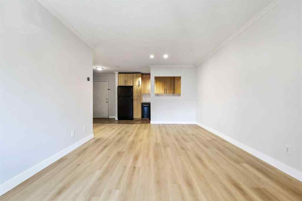 MLS® A2251225 - Unit #305 732 57 Avenue SW in Windsor Park Calgary, Residential