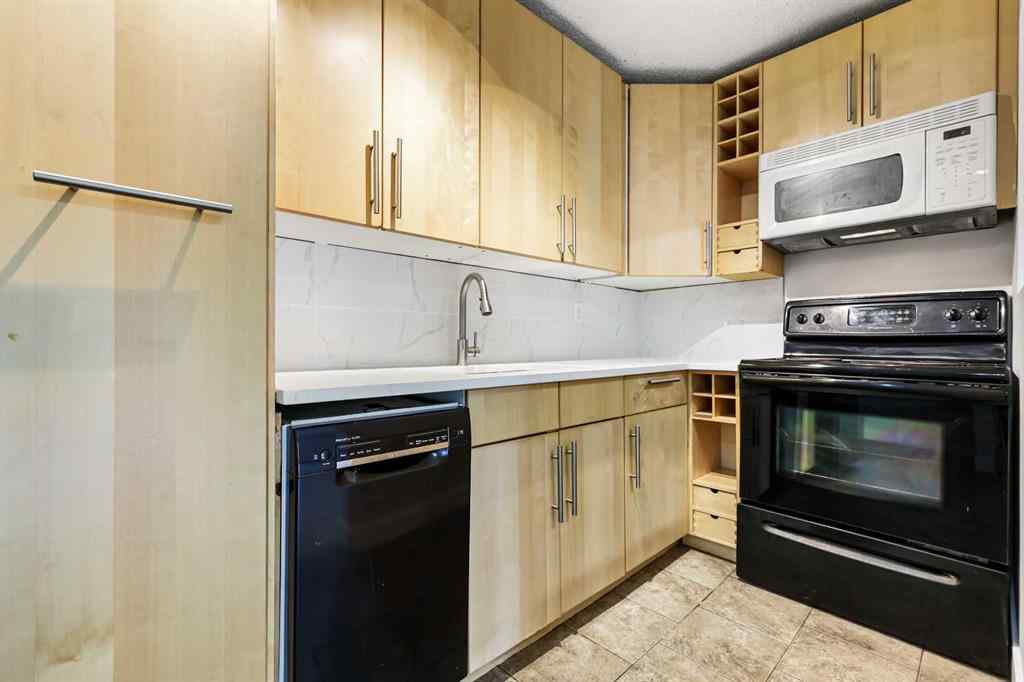 MLS® A2251225 - Unit #305 732 57 Avenue SW in Windsor Park Calgary, Residential