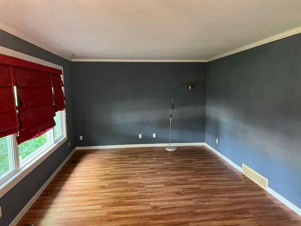 MLS® A2251228 - 5233 50 Street  in Daysland Daysland, Residential