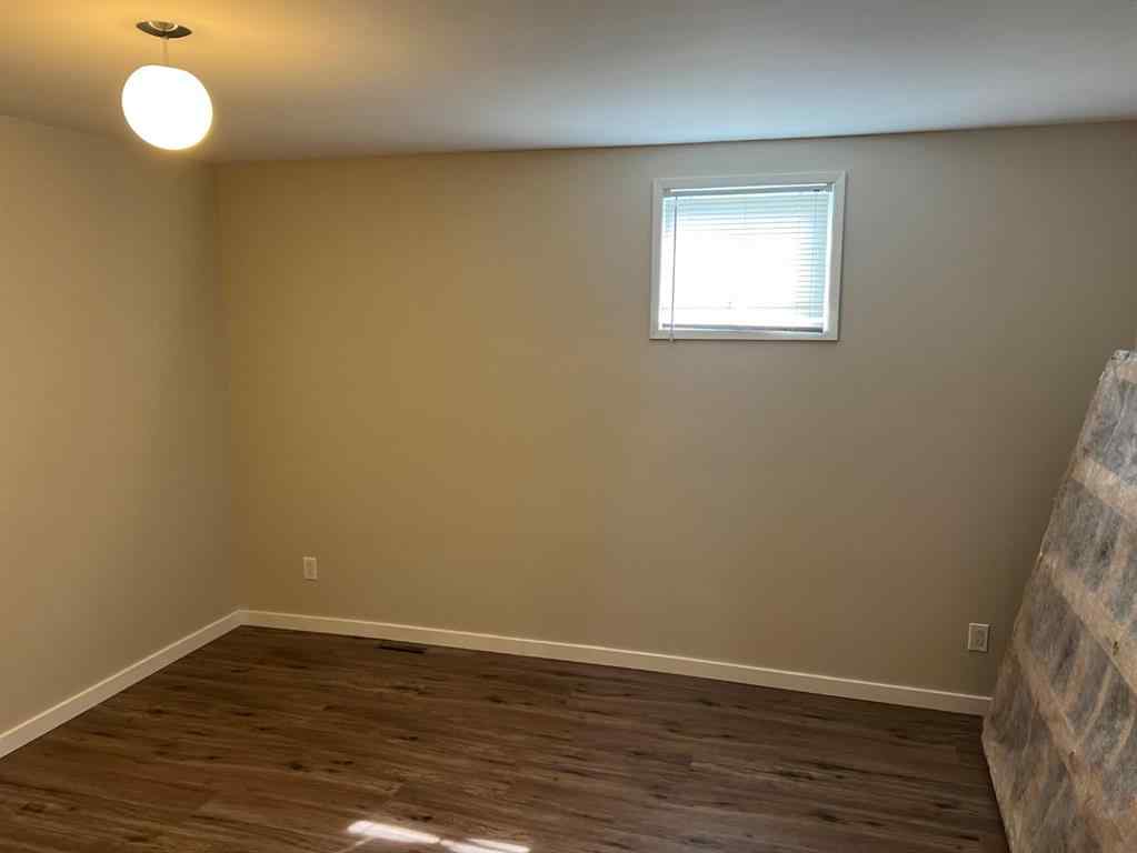 MLS® A2251228 - 5233 50 Street  in Daysland Daysland, Residential