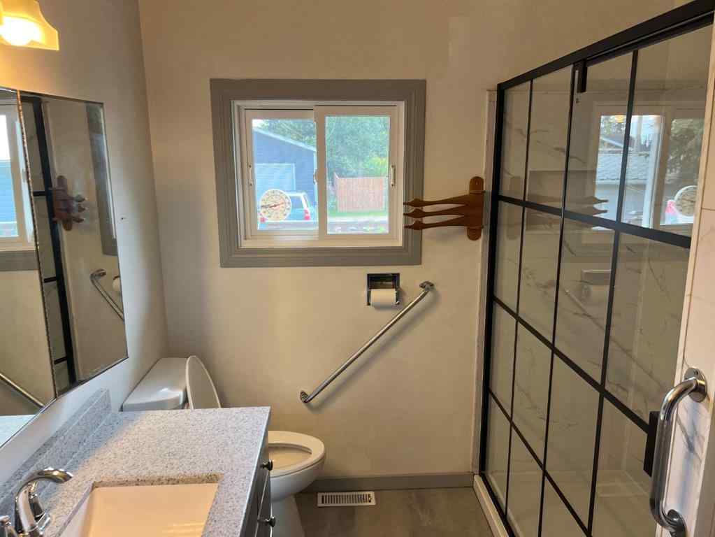 MLS® A2251228 - 5233 50 Street  in Daysland Daysland, Residential