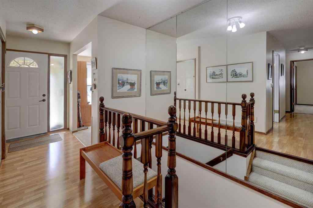 MLS® A2251238 - 5601 Dalcastle Hill NW in Dalhousie Calgary, Residential