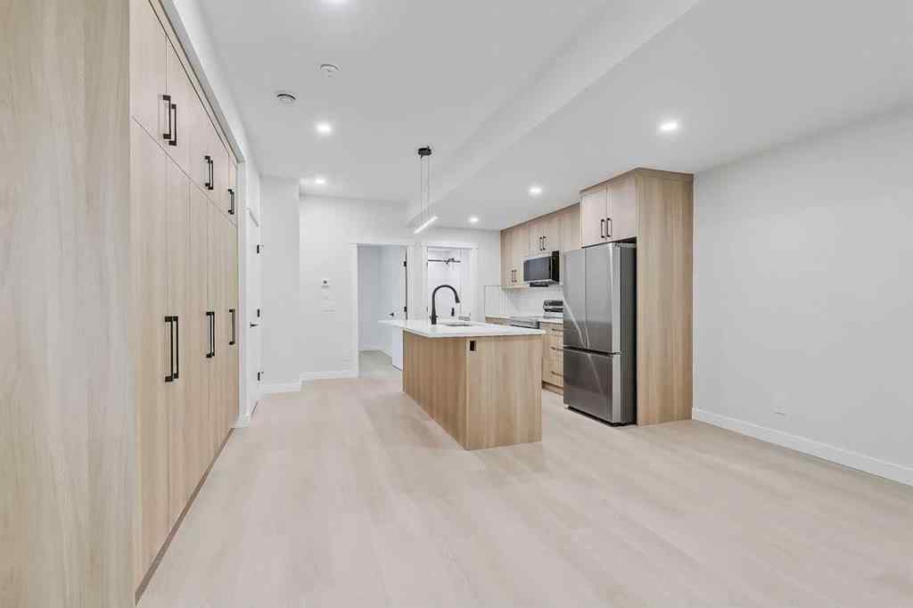 MLS® A2251245 - 910 15 Avenue NE in Renfrew Calgary, Residential