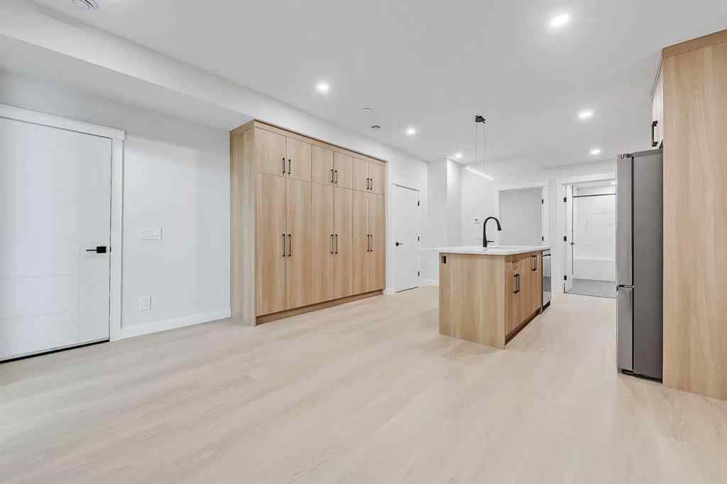 MLS® A2251245 - 910 15 Avenue NE in Renfrew Calgary, Residential