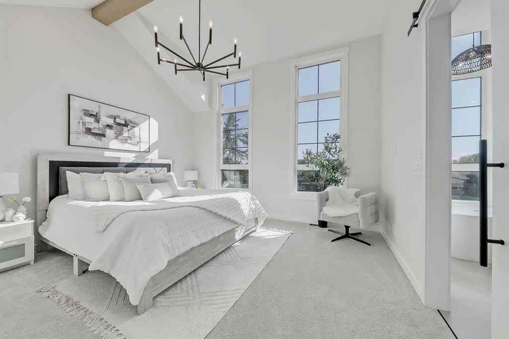 MLS® A2251245 - 910 15 Avenue NE in Renfrew Calgary, Residential