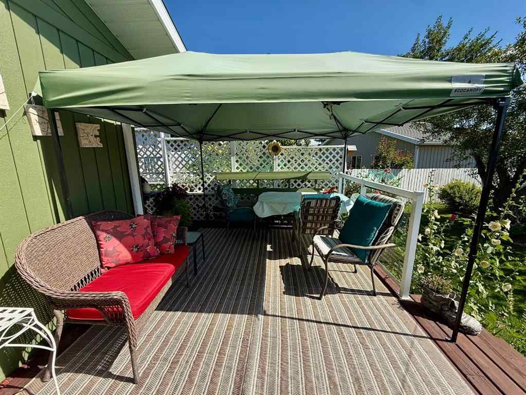 MLS® A2251249 - 807 8 Avenue SE in Emerson Lake Estates High River, Residential