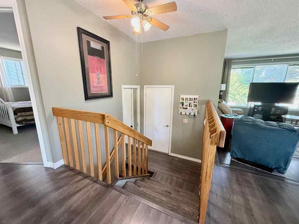MLS® A2251249 - 807 8 Avenue SE in Emerson Lake Estates High River, Residential