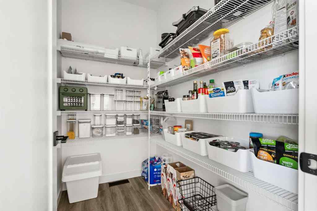 MLS® A2251251 - 34 Na'a Heights SW in Medicine Hill Calgary, Residential