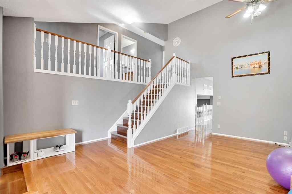 MLS® A2251270 - 4630 43 Street NE in Whitehorn Calgary, Residential