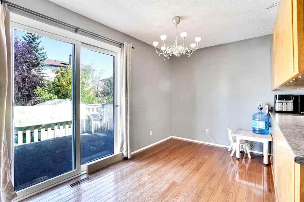 MLS® A2251270 - 4630 43 Street NE in Whitehorn Calgary, Residential