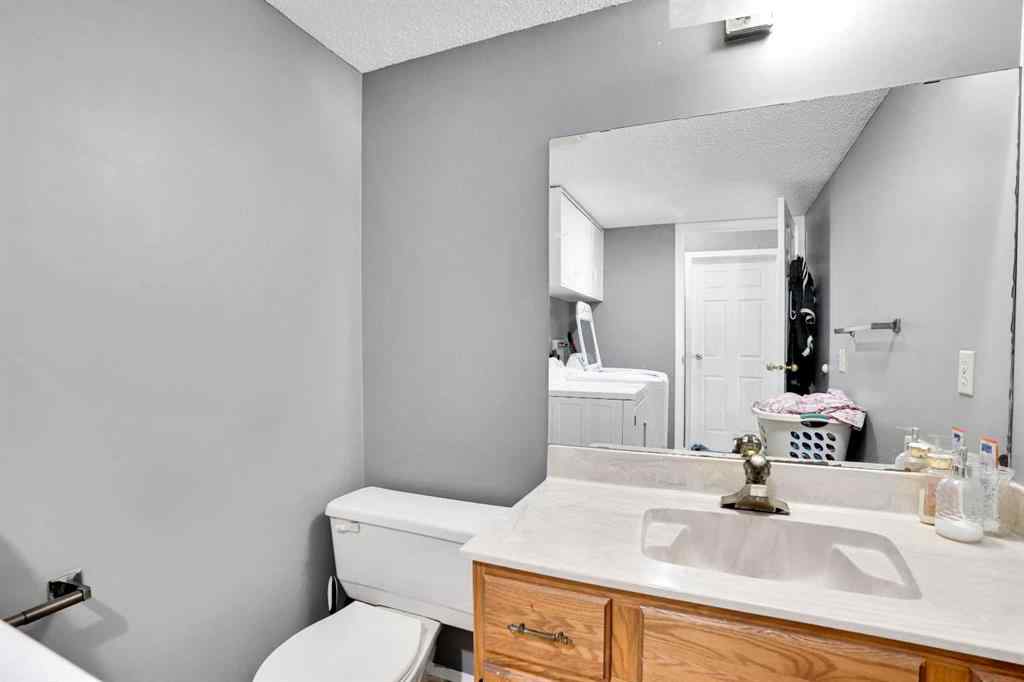 MLS® A2251270 - 4630 43 Street NE in Whitehorn Calgary, Residential