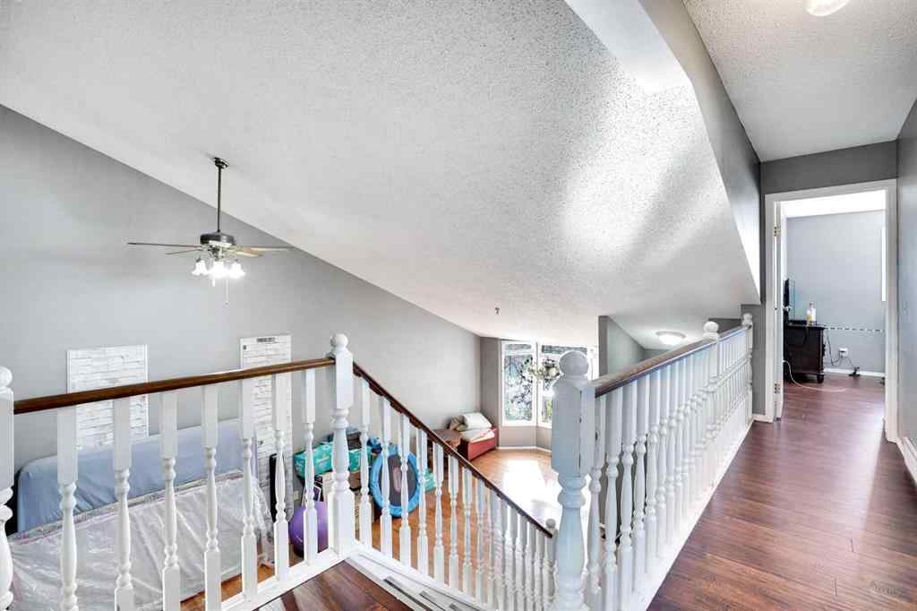 MLS® A2251270 - 4630 43 Street NE in Whitehorn Calgary, Residential