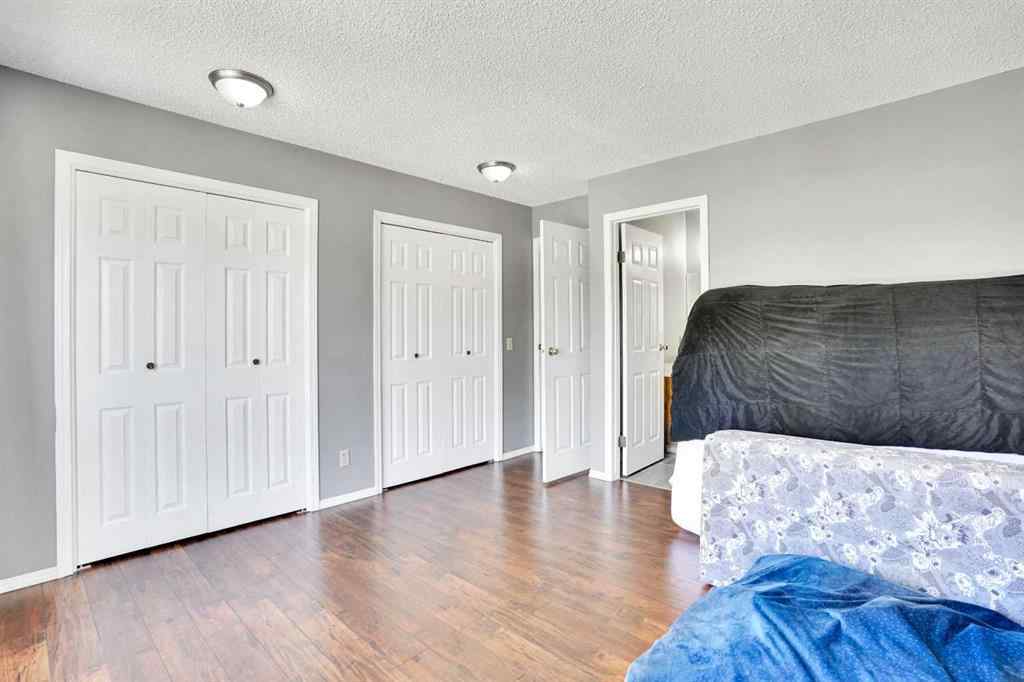 MLS® A2251270 - 4630 43 Street NE in Whitehorn Calgary, Residential