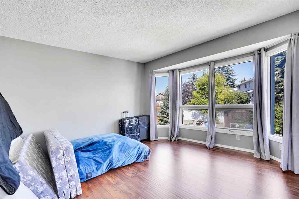 MLS® A2251270 - 4630 43 Street NE in Whitehorn Calgary, Residential