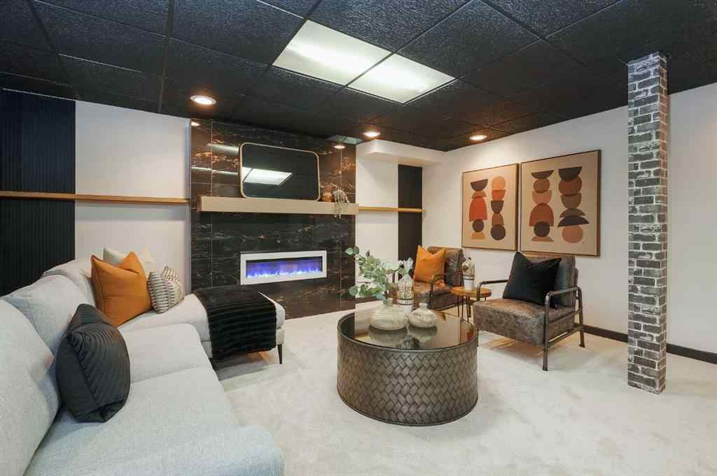 MLS® A2251272 - 31 Scenic Park Crescent NW in Scenic Acres Calgary, Residential