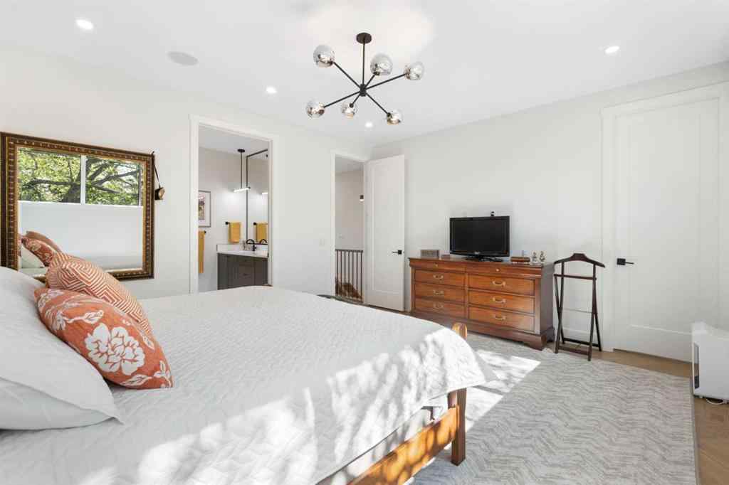 MLS® A2251276 - 2006 41 Avenue SW in Altadore Calgary, Residential