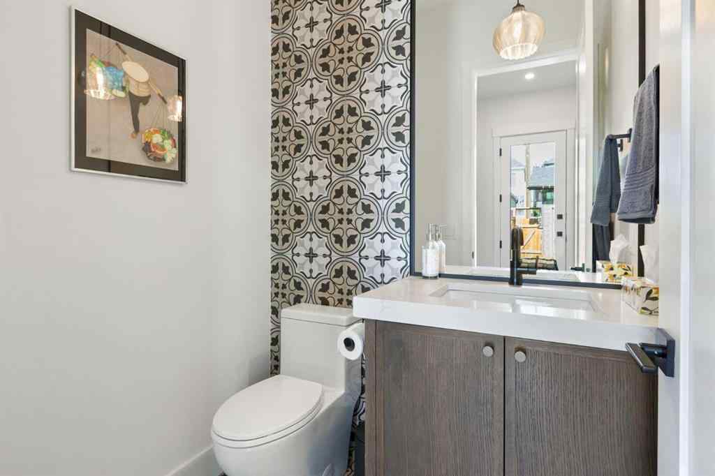 MLS® A2251276 - 2006 41 Avenue SW in Altadore Calgary, Residential