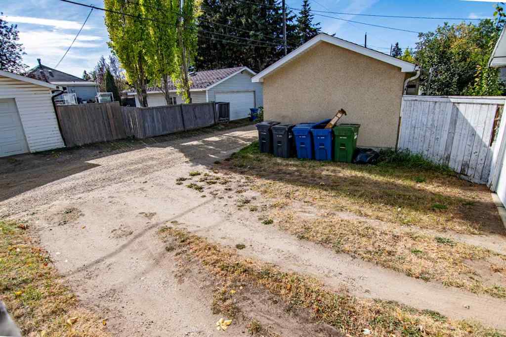 MLS® A2251283 - 3721 46 Street  in Eastview Red Deer, Residential