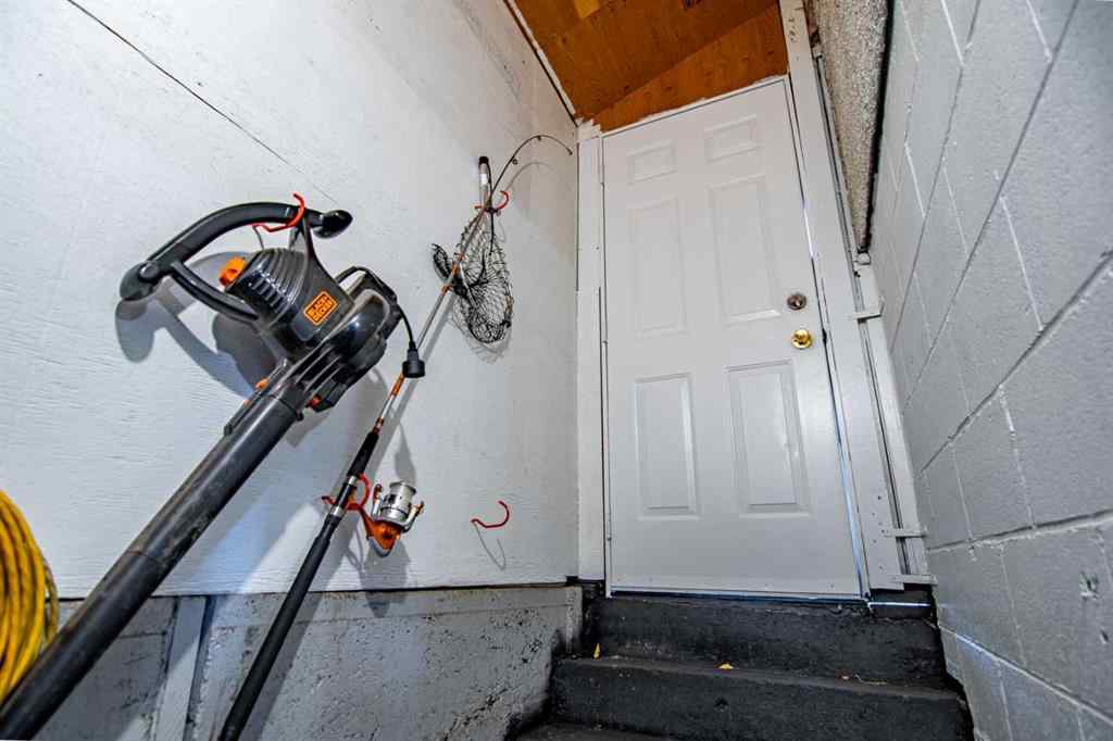 MLS® A2251283 - 3721 46 Street  in Eastview Red Deer, Residential