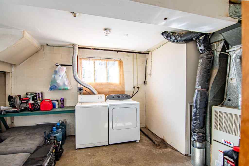 MLS® A2251283 - 3721 46 Street  in Eastview Red Deer, Residential