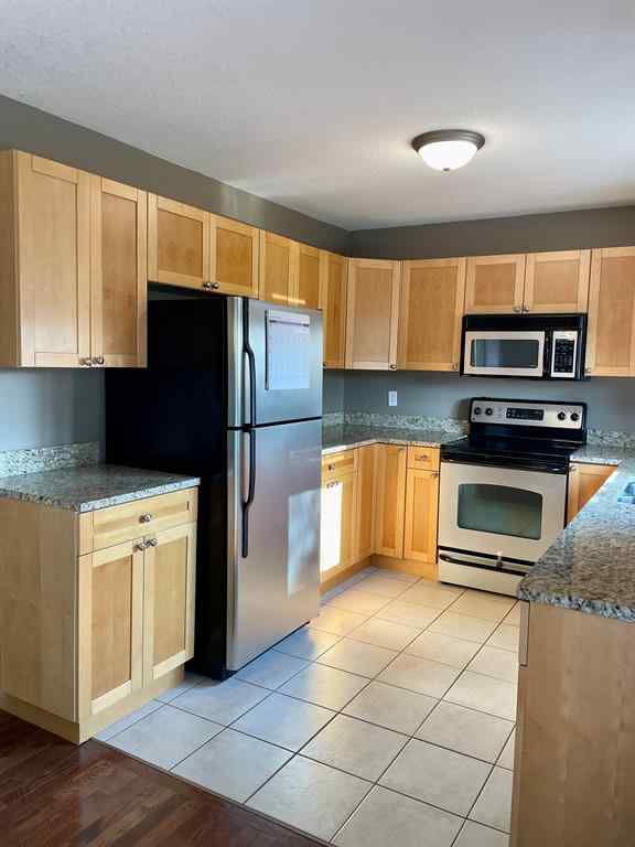 MLS® A2251295 - Unit #8 1616 41 Street  in Edson Edson, Residential