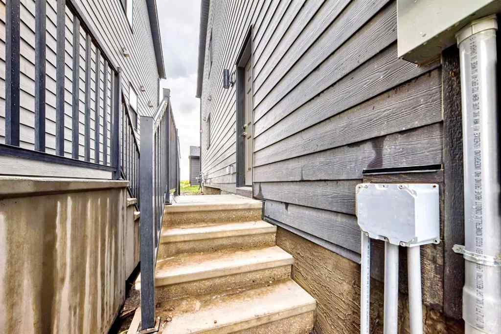 MLS® A2251296 - 176 Sawgrass Gate NW in Sawgrass Park Airdrie, Residential