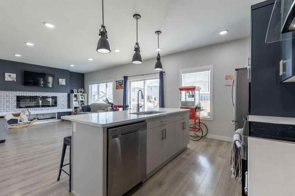 MLS® A2251300 - 1366 Pacific Circle W in Garry Station Lethbridge, Residential