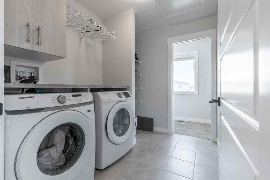 MLS® A2251300 - 1366 Pacific Circle W in Garry Station Lethbridge, Residential