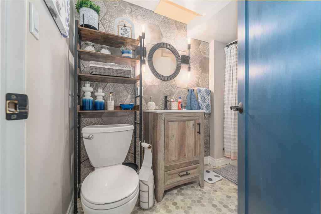 MLS® A2251311 - 1126 Great Lakes Road S in Lakeview Lethbridge, Residential