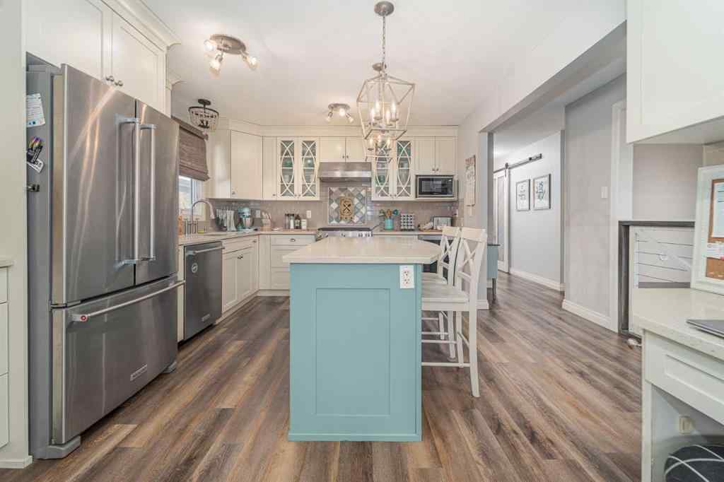 MLS® A2251311 - 1126 Great Lakes Road S in Lakeview Lethbridge, Residential