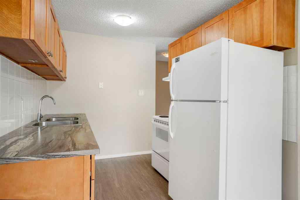 MLS® A2251319 - 1123 Mckinnon Drive NE in Mayland Heights Calgary, Commercial