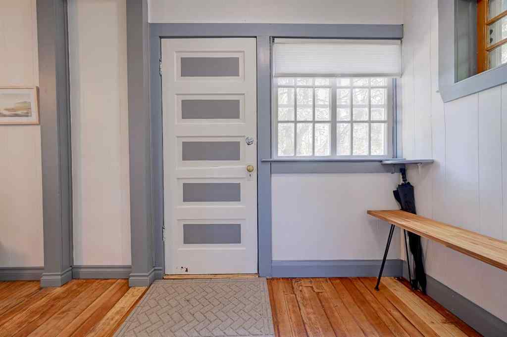 MLS® A2251325 - 4738 50 Street E in Downtown Sylvan Lake, Residential