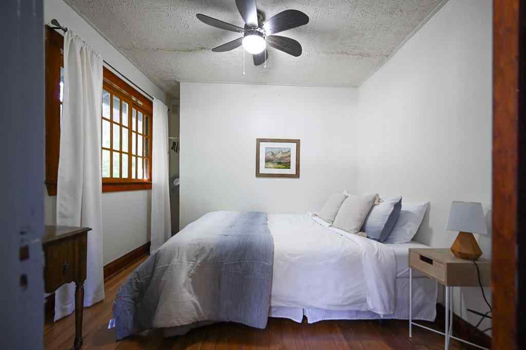 MLS® A2251325 - 4738 50 Street E in Downtown Sylvan Lake, Residential