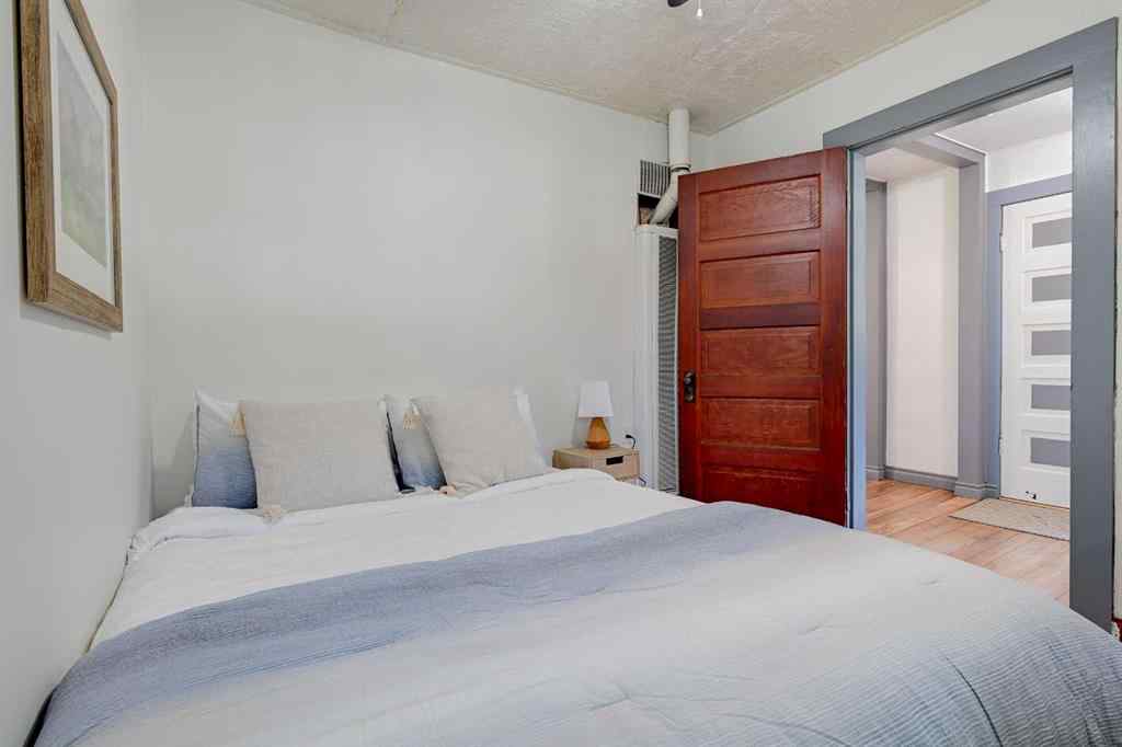 MLS® A2251325 - 4738 50 Street E in Downtown Sylvan Lake, Residential
