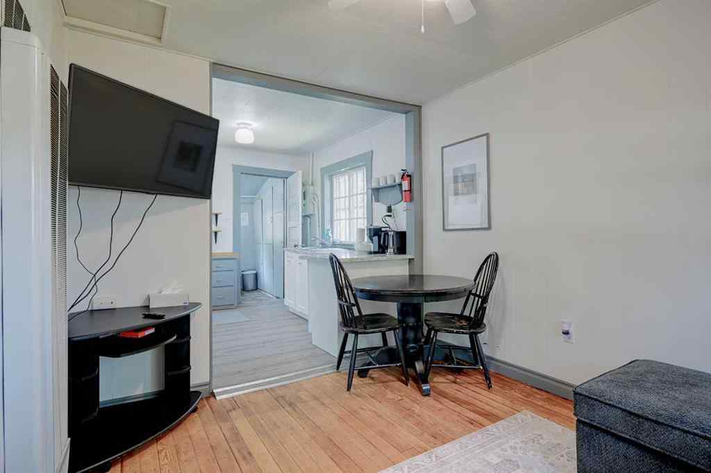 MLS® A2251325 - 4738 50 Street E in Downtown Sylvan Lake, Residential