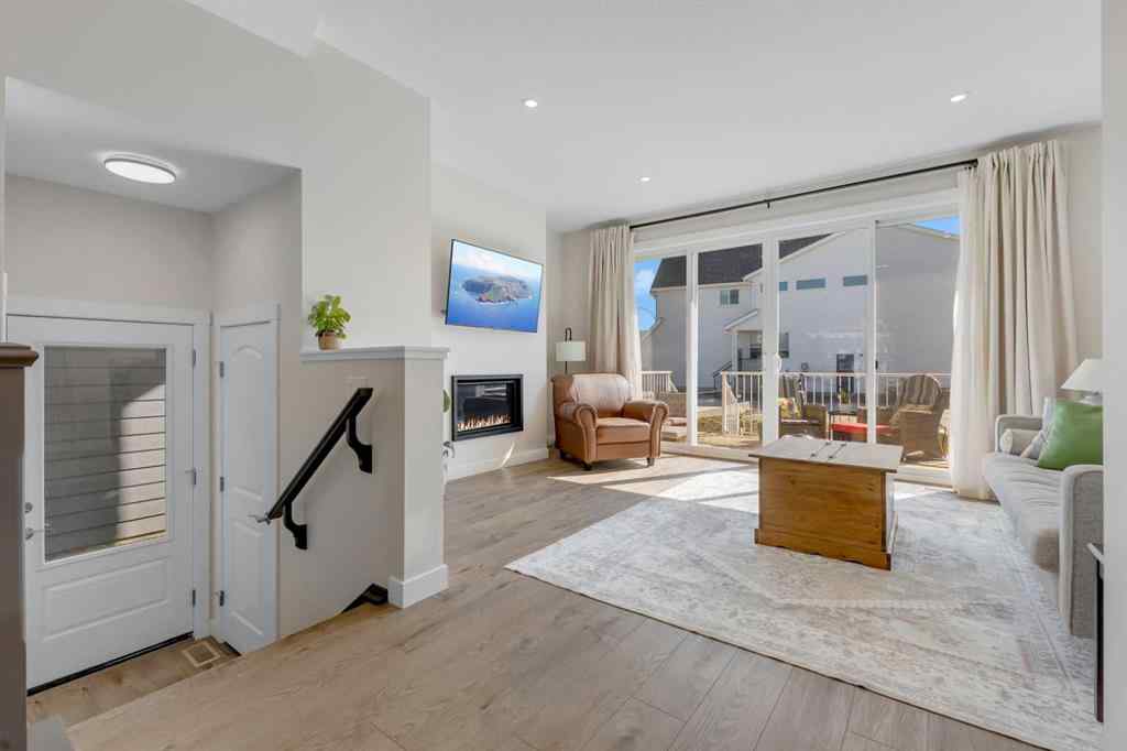 MLS® A2251329 - 547 Rowmont Boulevard NW in Haskayne Calgary, Residential