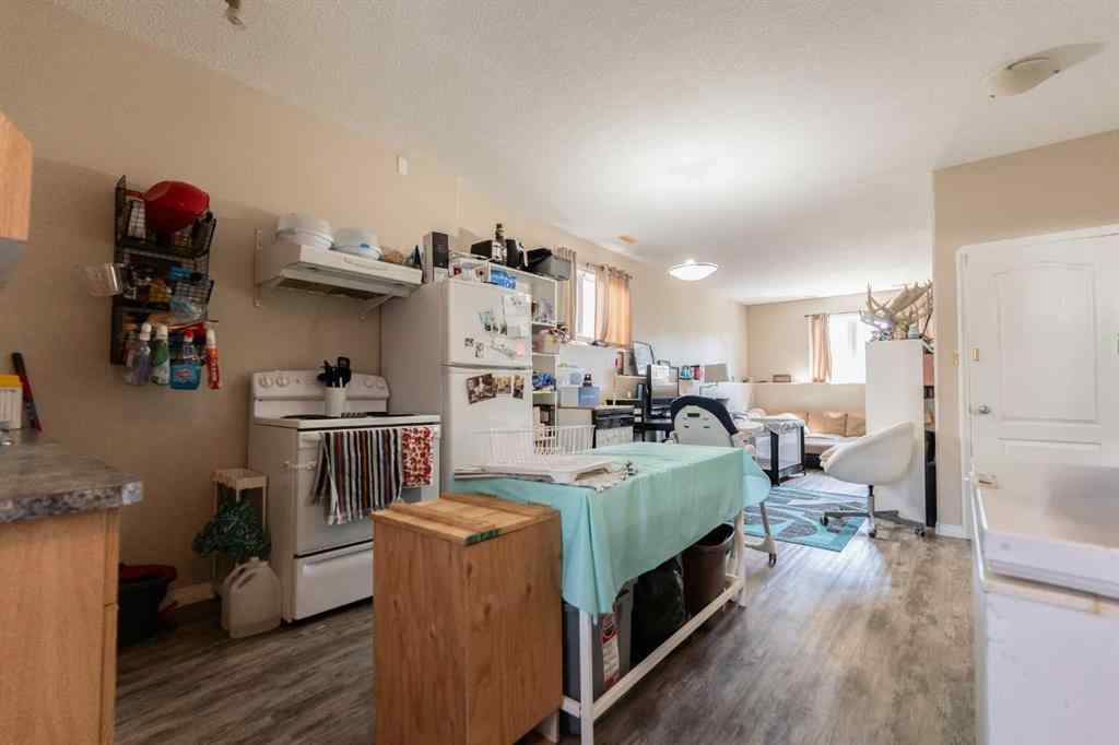 MLS® A2251339 - 36 Aberdeen Road W in West Highlands Lethbridge, Residential