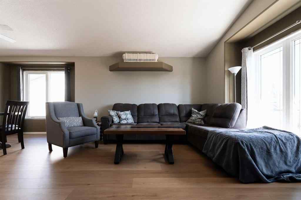 MLS® A2251339 - 36 Aberdeen Road W in West Highlands Lethbridge, Residential