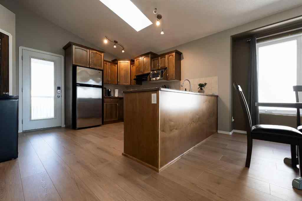 MLS® A2251339 - 36 Aberdeen Road W in West Highlands Lethbridge, Residential