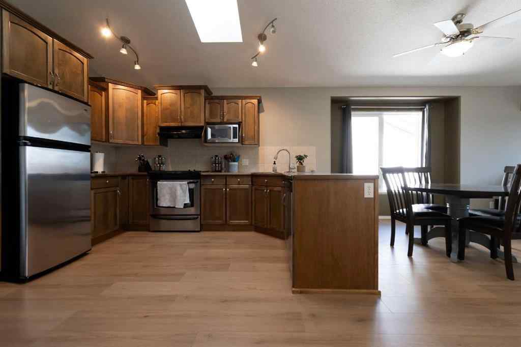 MLS® A2251339 - 36 Aberdeen Road W in West Highlands Lethbridge, Residential