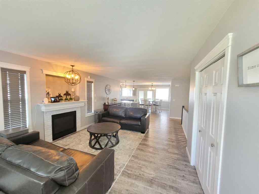 MLS® A2251343 - 8801 125 Avenue  in Crystal Lake Estates Grande Prairie, Residential