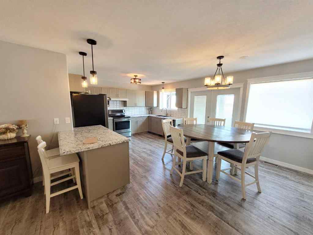 MLS® A2251343 - 8801 125 Avenue  in Crystal Lake Estates Grande Prairie, Residential