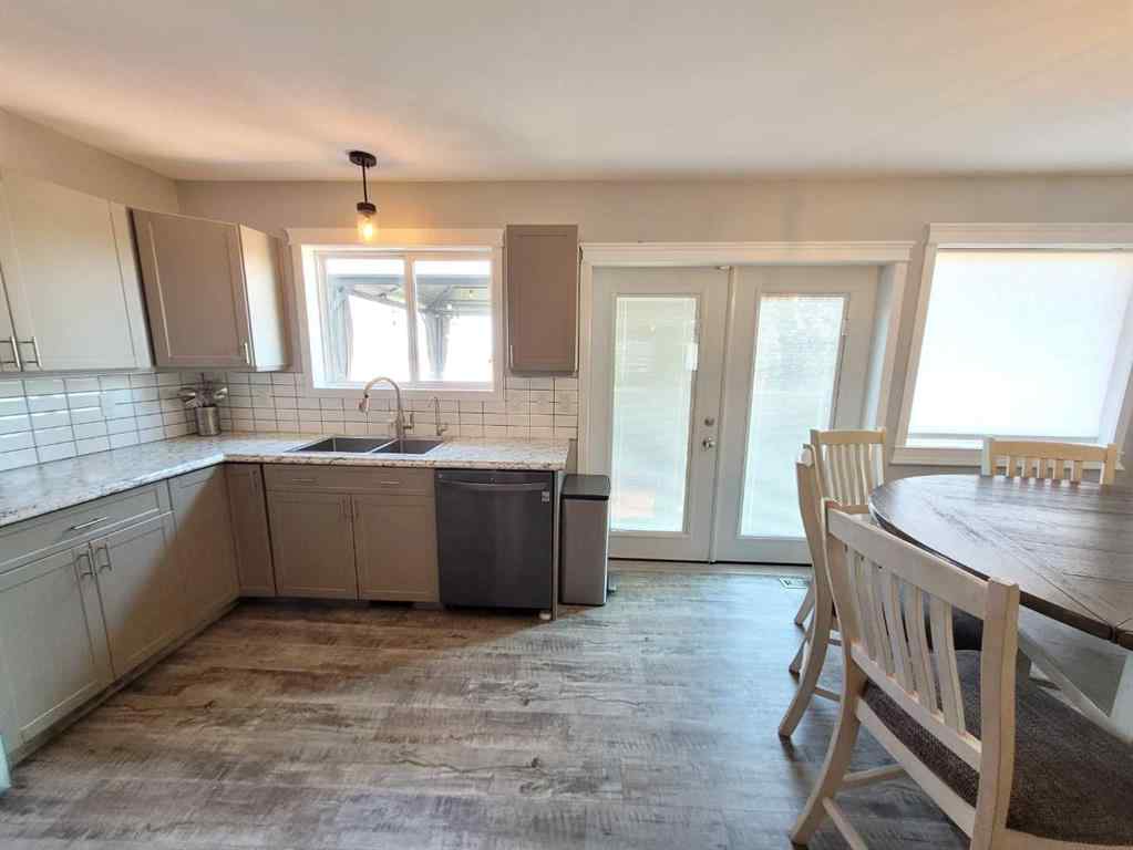 MLS® A2251343 - 8801 125 Avenue  in Crystal Lake Estates Grande Prairie, Residential