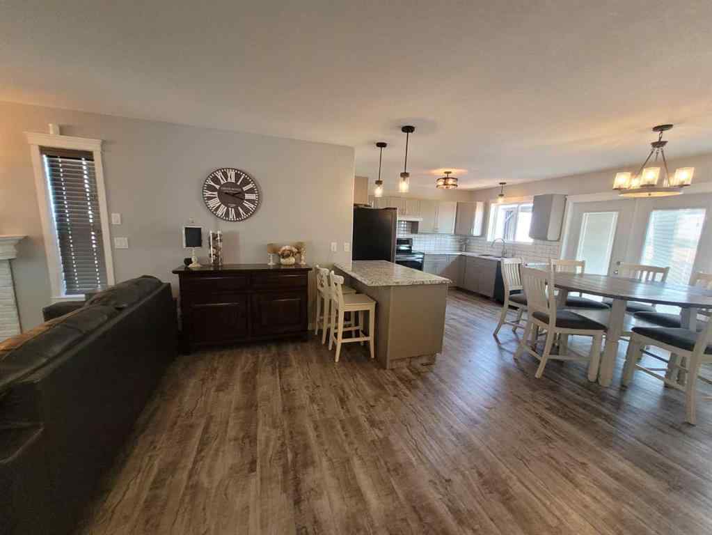 MLS® A2251343 - 8801 125 Avenue  in Crystal Lake Estates Grande Prairie, Residential